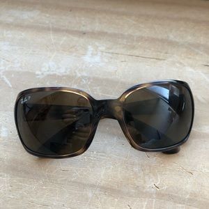 Polarized and authentic Ray Bans!